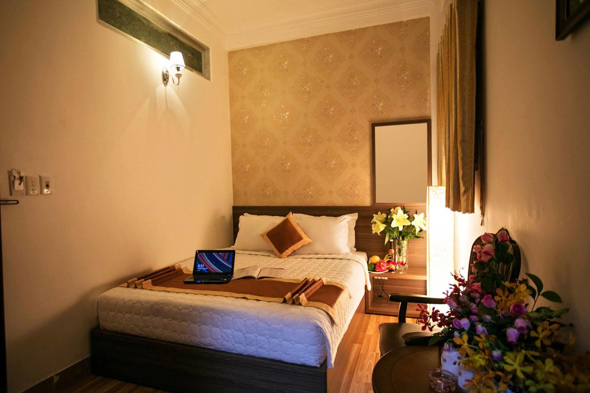 Rosa Centre Hotel Ho Chi Minh City Exterior photo